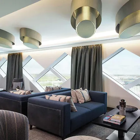 Hilton 4* Amsterdam Airport Schiphol