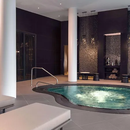 Hilton Hotell 4*