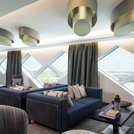 Hilton 4* Amsterdam Airport Schiphol