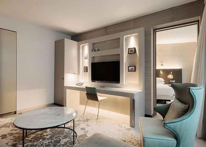 Hilton 4* Amsterdam Airport Schiphol