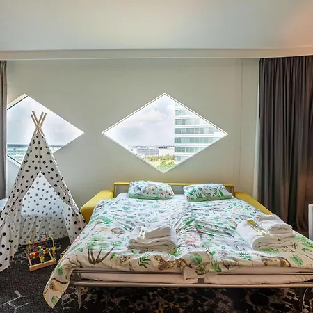 Hilton 4* Amsterdam Airport Schiphol